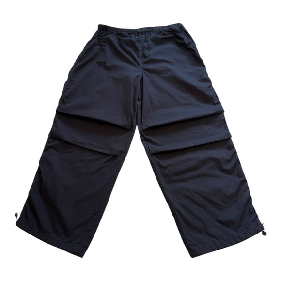 H&M Black Parachute Pants - Size Medium - Picture 2 of 13